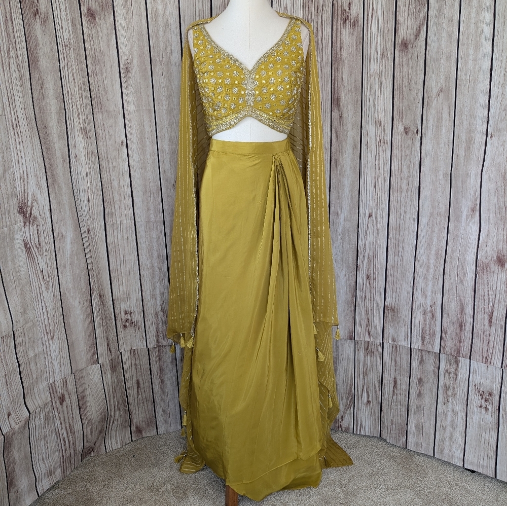 Elegant Indo-Western Fusion 3-piece Wedding Guest Outfit